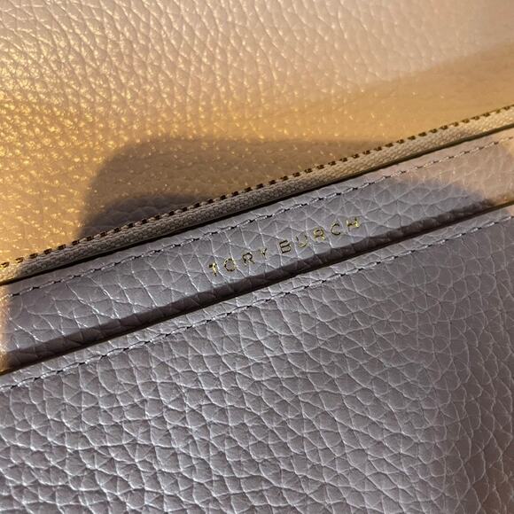 TORY BURCH “Britten” Smartphone Wallet Purple Lavender Leather‎ Cards Flap Snap - Picture 2 of 7